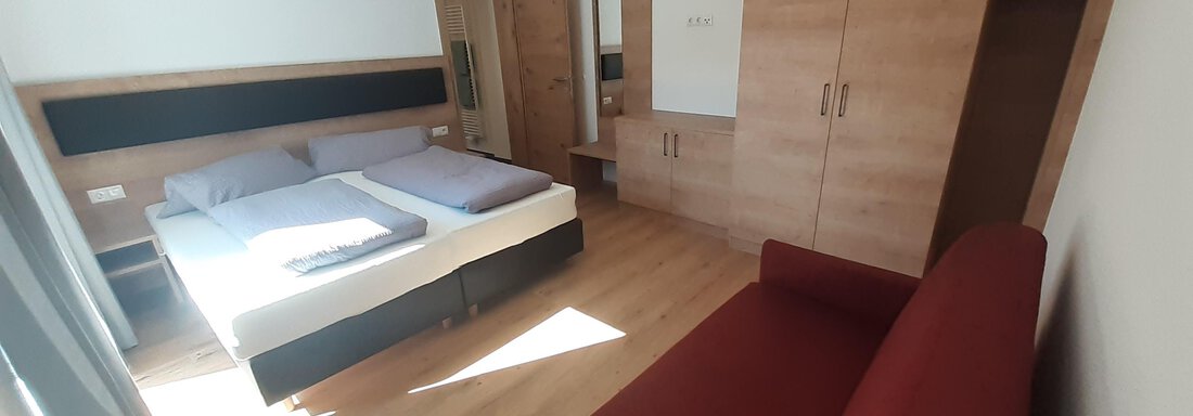 Schlafzimmer - Ferienhaus Haueis - Umhausen