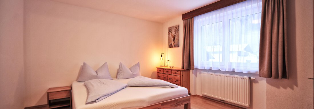 Schlafzimmer - Ferienwohnung Sand - Umhausen