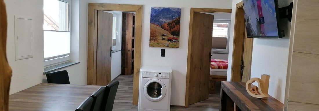 Wohnbereich mit Zugang zu den Schlafzimmern Wohnbereich mit Zugang zu den Schlafzimmern - Haus Annemarie - Umhausen