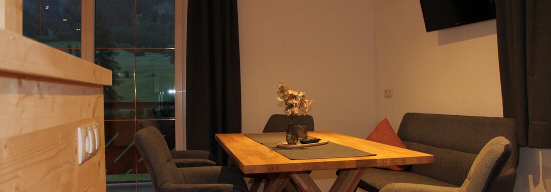 Top 2 gemütlicher Essbereich - Haus Hermine - Umhausen