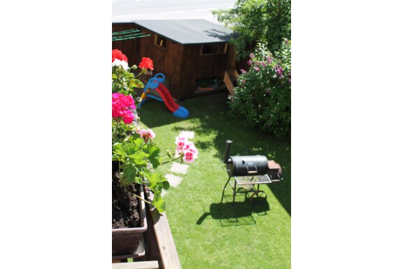 Gemeinschaftsgarten mit Spielplatz u. Grill - Haus Hermine - Umhausen