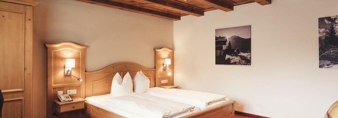 Landhaus - Kategorie 2.0 Landhaus - Kategorie 2.0 - Hotel Johanna mitten im Ötztal - Umhausen
