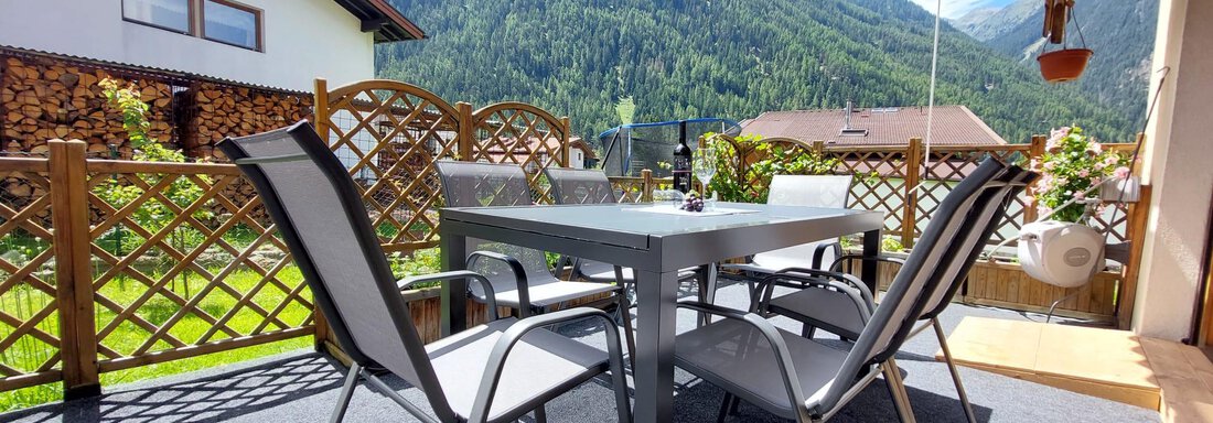 Terasse | © Familie Scheiber (CC C) Terasse - Mandla´s Hoamat - Umhausen