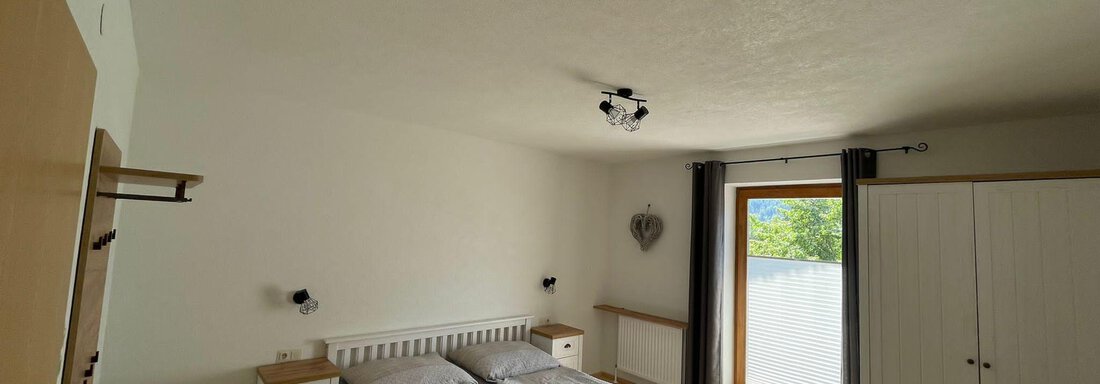Doppelzimmer mit Zugang zum Balkon Doppelzimmer mit Zugang zum Balkon - Naznhof - Umhausen