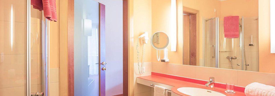 Vivea Hotel Umhausen Badezimmer - Vivea 4* Hotel Umhausen im Ötztal - Umhausen